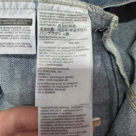 Levi’s Denim Trucker Jacket XXL Vintage Medium Wash Button Front Jean Jacket - Picture 8 of 13